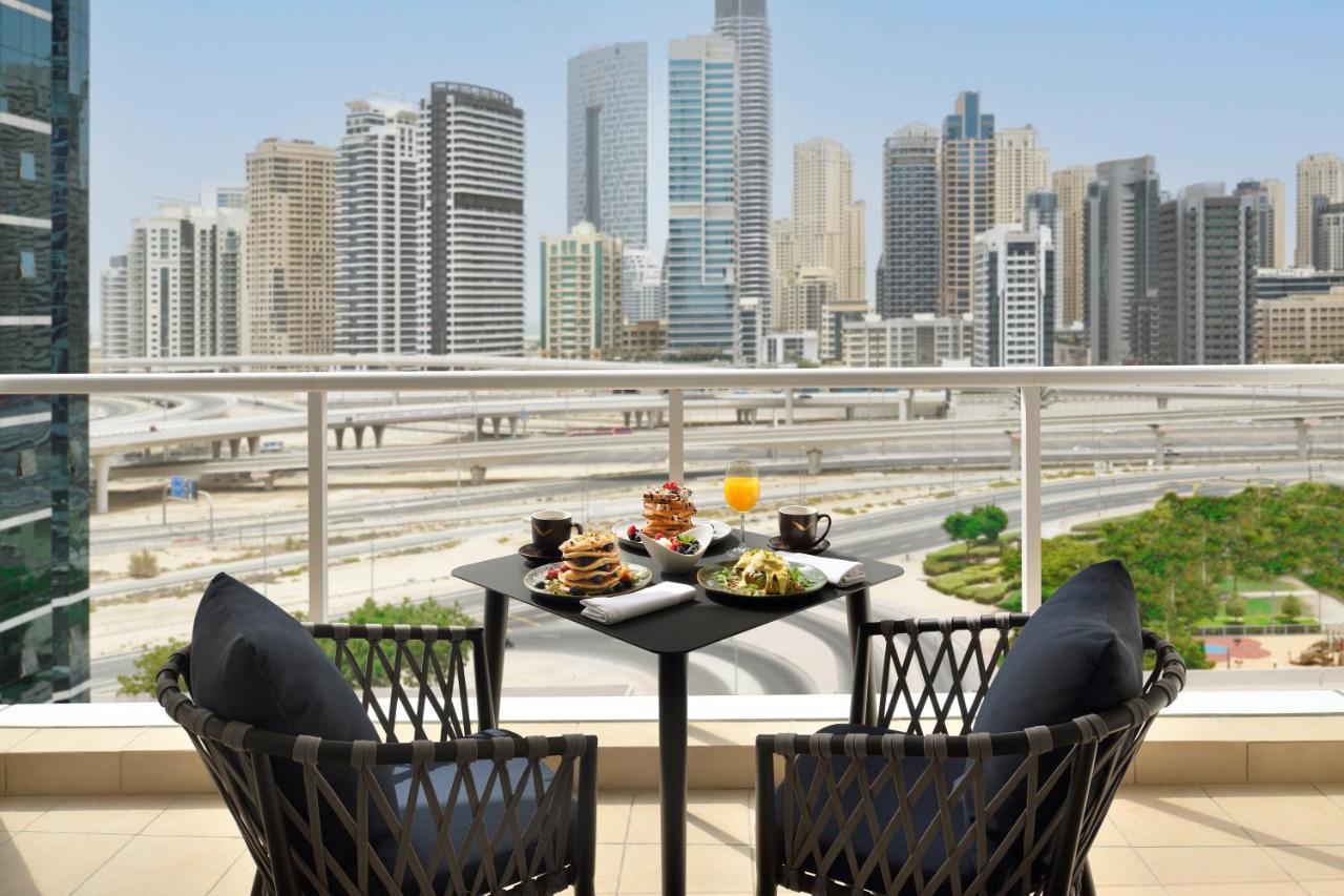 Hotel Mövenpick Jumeirah Lakes Towers 5*