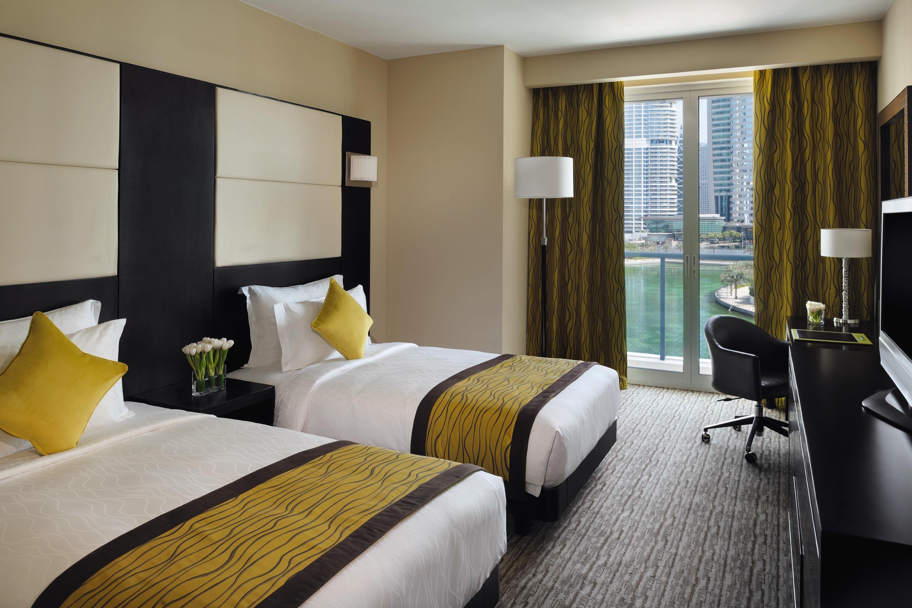 Hotel Mövenpick Jumeirah Lakes Towers